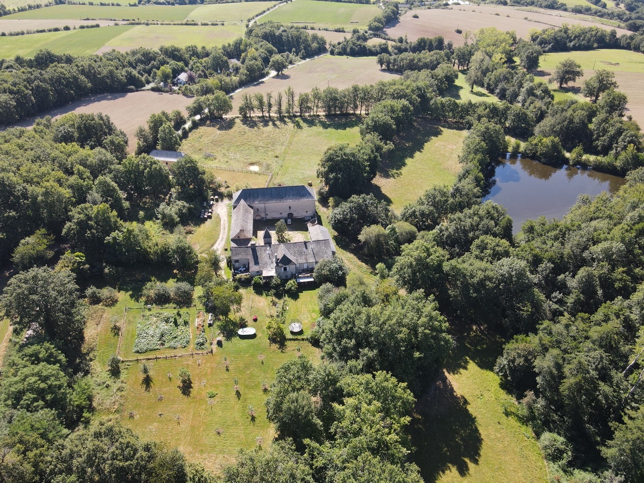 Domaine de Sals — Prairies, bois et étang